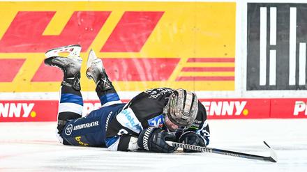 Erst mal draußen aus dem Spiel. Die Iserlohn Roosters und Eugen Alanov sind in Quarantäne.