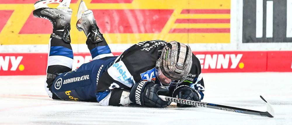 Erst mal draußen aus dem Spiel. Die Iserlohn Roosters und Eugen Alanov sind in Quarantäne.