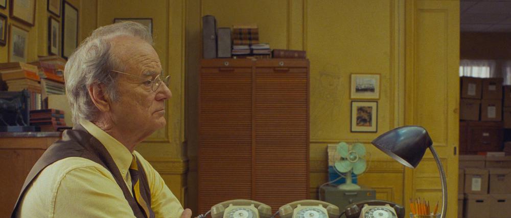 Arthur Howitzer Jr. (Bill Murray) ist dem legendären Herausgeber des "New Yorker", Harold Ross, nachempfunden.