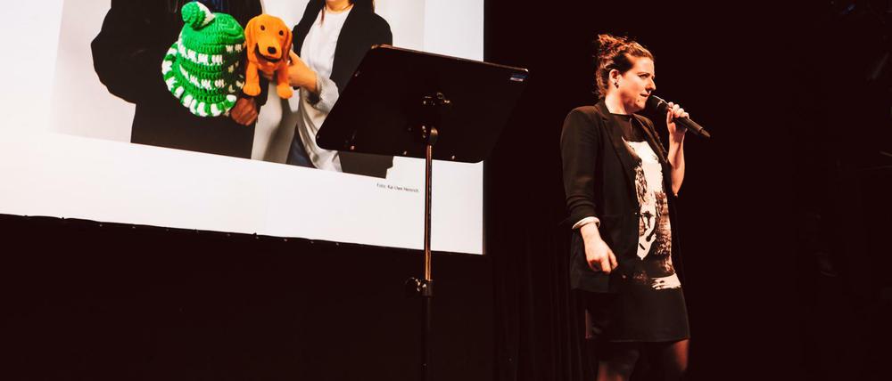 Im Jahr 2018 gewann Anke Myrrhe, heute stellvertretende Chefredakteurin beim Tagesspiegel, den Reporter Slam.