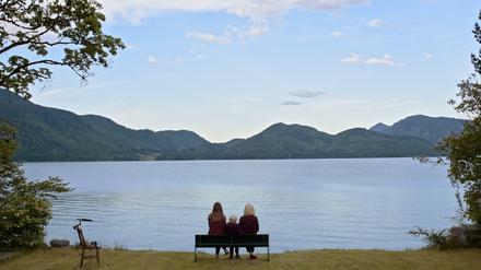 Seetöchter am Walchensee. Janna Ji Wonders, Norma Werner und Anna Werner.