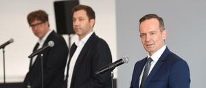 FDP-Generalsekretär Volker Wissing (r), SPD-Generalsekretär Lars Klingbeil (m.) und Grünen-Bundesgeschäftsführer Michael Kellner.