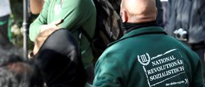 „Der III. Weg“ und andere rechten Gruppierungen suchen eigenständig nach Migrant:innen an der deutsch-polnischen Grenze.