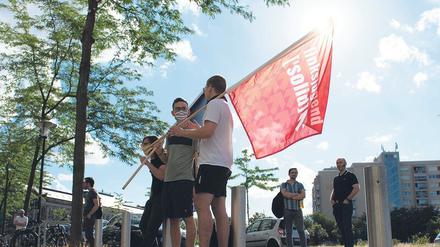 Die Linksjugend macht bei öffentlichen Aktionen besonders auf rechtsextreme Umtriebe aufmerksam und ist mit Antifa-Gruppen gut vernetzt. 