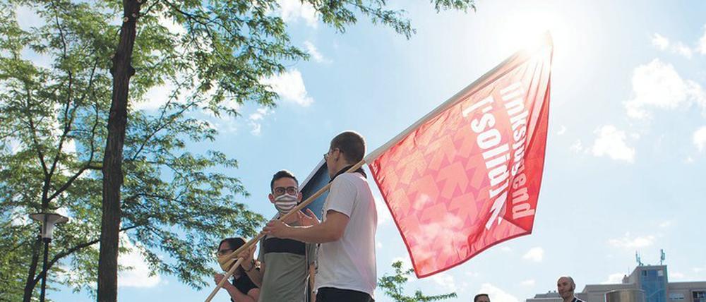 Die Linksjugend macht bei öffentlichen Aktionen besonders auf rechtsextreme Umtriebe aufmerksam und ist mit Antifa-Gruppen gut vernetzt. 