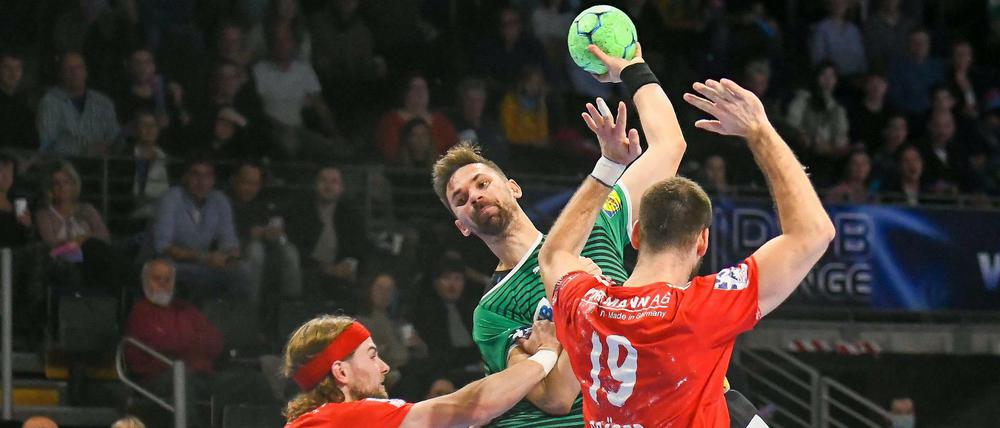 Fabian Wiede (am Ball) hatte mit den Füchsen alles im Griff. 