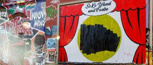 Die Hamburger Polizei hatte das Plakat mit dem Titel "Andy, Du bist so 1 Pimmel" immer wieder übermalt.