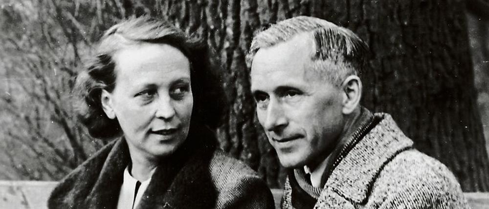 Dem Bombenkrieg entronnen. Gretha und Ernst Jünger 1947 im niedersächsischen Kirchhorst, unweit von Hannover.