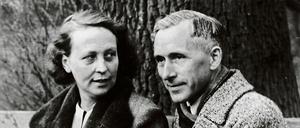 Dem Bombenkrieg entronnen. Gretha und Ernst Jünger 1947 im niedersächsischen Kirchhorst, unweit von Hannover.