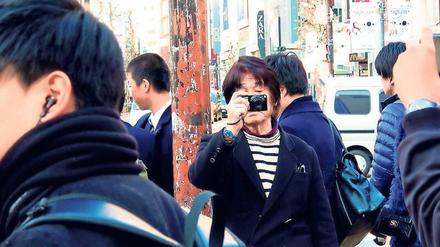 Bitte recht freundlich. Daido Moriyama, 81, zerlegt den Tokyoter Alltag in Bilder.