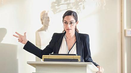 Mit besseren Argumenten zur Wahrheit: Jura-Studentin Naima (Nilam Farooq) entdeckt ihr rhetorisches Talent. 