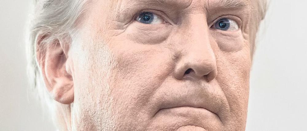 Der seiner Ansicht nach nicht abgewählte US-Präsident Donald Trump geht mit "Truth Social" online.