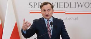 Der polnische Justizminister Zbigniew Ziobro weist das EU-Urteil gegen sein Land zurück (Archivbild).