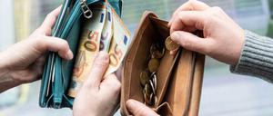 Wann kommt mein Lohn? In der Regel sollte das Gehalt am letzten Tag des Monats kommen.