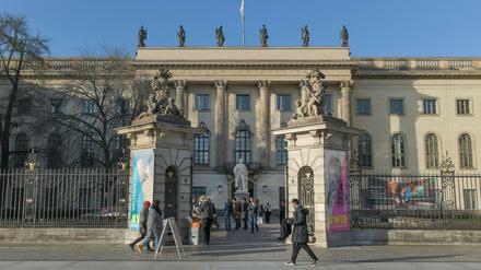 Hauptgebäude der Humboldt-Universität, Unter den Linden in Berlin-Mitte.