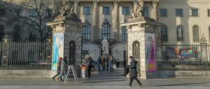 Hauptgebäude der Humboldt-Universität, Unter den Linden in Berlin-Mitte.