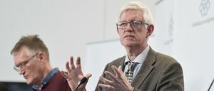 Chefepidemiologe Anders Tegnell (l.) und Johan Carlson, Leiter der Gesundheitsbehörde FHM.