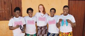 „Lionne“ (Löwin) heißt das Sozialunternehmen, das die Berliner Psychologie-Studentin Emily Wilbrand (Mitte) in Kpalimé in Togo gegründet hat.