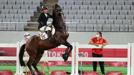 Das von Annika Schleu gerittene Pferd verweigerte im olympischen Hindernis-Parcours