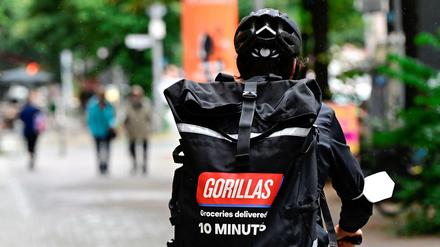 Ein Gorillas-Kurier in Berlin.