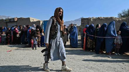 Ein Taliban-Kämpfer in der Nähe von Kabul