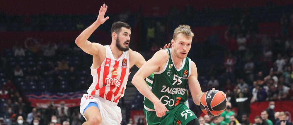 Niels Giffey (rechts) spielt am Freitag mit Kaunas erstmals gegen seinen langjährigen Verein.