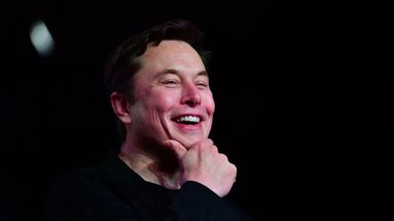 Ultrareich, aber kein Cent Steuern: Elon Musk hat gut lachen, das Finanzamt weniger.