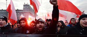 Teilnehmer einer rechten Demonstration in Warschau (Archivbild vom 11.11.2019)