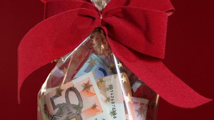 52 Prozent der Beschäftigten bekommen in den nächsten Wochen eine Sonderzahlung von ihrem Arbeitgeber. 