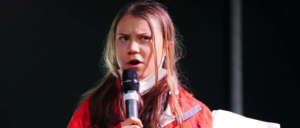 Greta Thunberg, Klimaaktivistin aus Schweden, spricht während einer Demonstration am Rande des UN-Klimagipfels COP26 in Glasgow.