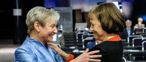Die westfaelische Praeses Annette Kurschus (rechts) ist neue Ratsvorsitzende der EKD. Ihre Stellvertreterin ist Hamburger Bischöfin Kirsten Fehrs (links). ,
