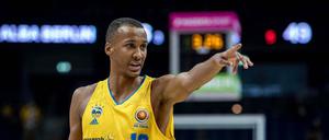 Da geht’s lang. Louis Olinde führte Albas Team beim klaren Pokalsieg gegen Bayreuth mit einem Double-Double an.