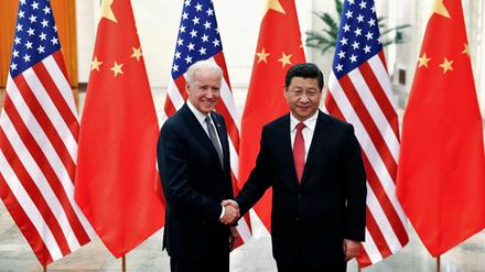 Bild aus 2013, damals war Joe Biden noch Vize-Präsident der USA. Nun trifft er sich mit Chinas Machthaber Xi Jinping als Präsident.