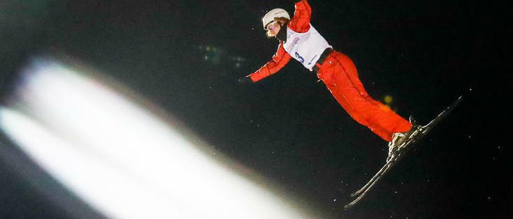 Wieder eine Sportlerin festgenommen in Minsk. Weltmeisterin Romanowskaja wurde beim Training abgeholt.