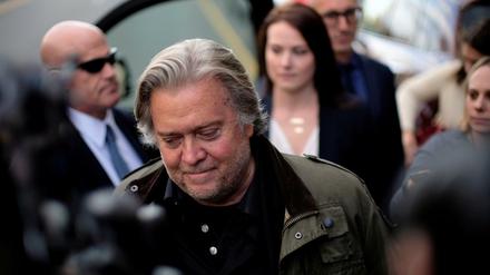 Steve Bannon war Chefstratege des ehemaligen US-Präsidenten Donald Trump. Nun ist er angeklagt, weil er die Justiz ignorierte.