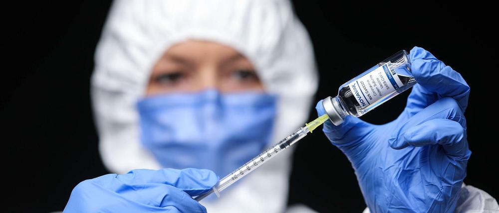 In Indonesien ist das Novavax-Vakzin bereits genehmigt, in der EU ist es jetzt zur Zulassung eingereicht worden.