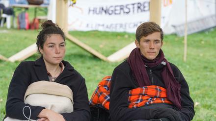 Rund sieben Wochen nach dem Ende ihres Hungerstreiks treffen die Klimaaktivisten Olaf Scholz.