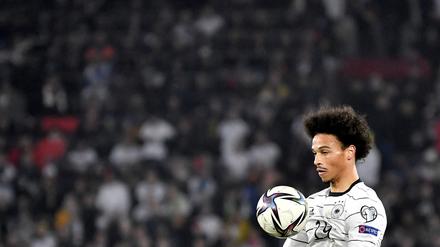 Der Gewinner unter den Gewinnern. Kein Nationalspieler hat unter Hansi Flick einen derartigen Sprung gemacht wie Leroy Sané.