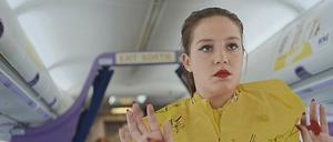 Adèle Exarchopoulos spielt in „Zero Fucks Given“ eine Flugbegleiterin, die sich mit One-Night-Stands die Zeit vertreibt.