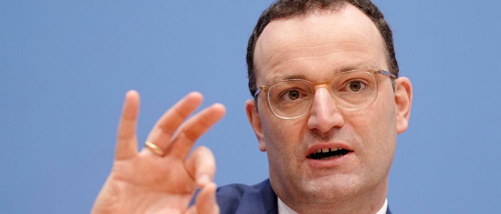 Jens Spahn (CDU) will, dass Praxen vorerst maximal 30 Dosen Biontech-Dosen pro Woche bestellen können.
