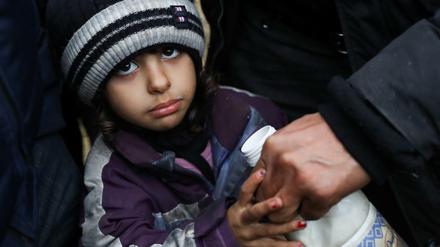 Ein Flüchtlingskind in einem Camp an der belarussisch-polnischen Grenze.