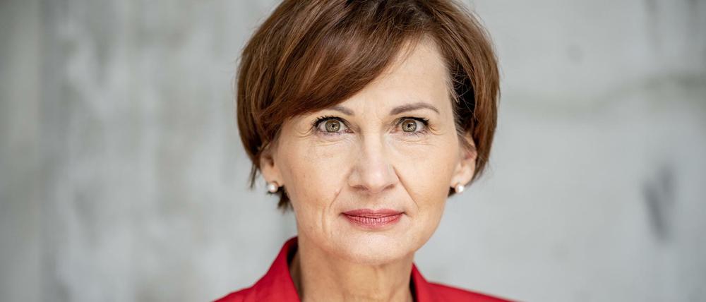 Ein Porträtfoto von Bettina Stark-Watzinger.