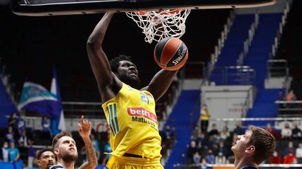 Mit in Russland dabei ist Center Christ Koumadje nachdem er die letzten Spiele verletzt fehlte.