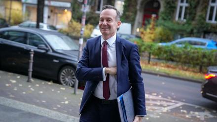 Kommt lieber mit der U-Bahn: Volker Wissing, designierter Verkehrsminister, lässt den Fahrdienst auch mal stehen. 