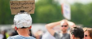 Teilnehmer einer „Querdenken“-Veranstaltung in Stuttgart (Archivbild).