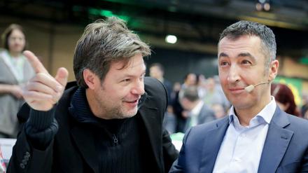 Grünen-Chef Robert Habeck mit dem zukünftigen Agrarminister Cem Özdemir.