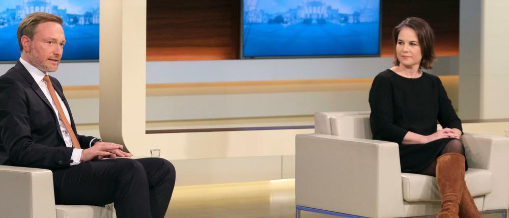 "Ohne Schonfrist: Gelingt der Ampel-Start in der Corona-Krise?", dieses Thema diskutierten am Sonntag bei "Anne Will" FDP-Chef Christian Lindner und Annalena Baerbock von den Grünen.