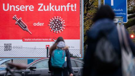 Impfen oder Infektion? Eine Pflicht zur Corona-Impfung ist nicht mehr ausgeschlossen.