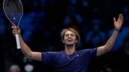 Großer Titel. Zverev nach dem Sieg in Turin.