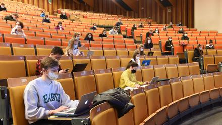 Für die Hochschulen wird es mehr Geld geben.